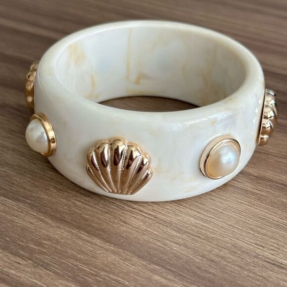 Boho Shell Bangle Q144 - Picture 6 of 7